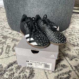 Adidas child Predator Freak Indoor Sala Soccer Shoes, Size 12